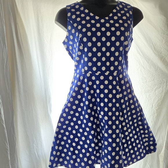 Cute Polkadot Dress NWT - Picture 7 of 9